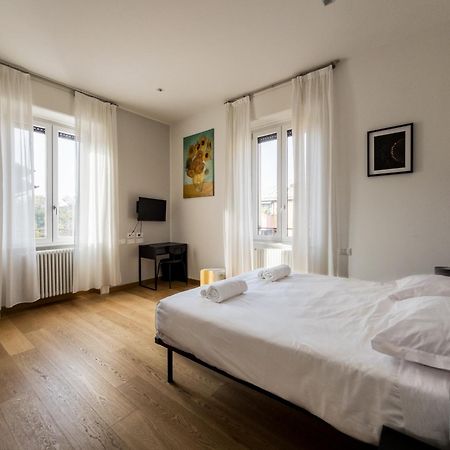 Rrrapido Holy Suites And Rooms - Via Sardegna Милан Экстерьер фото
